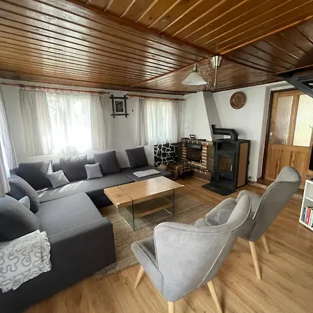 Holiday home Utulna Chaloupka V Krkonosich